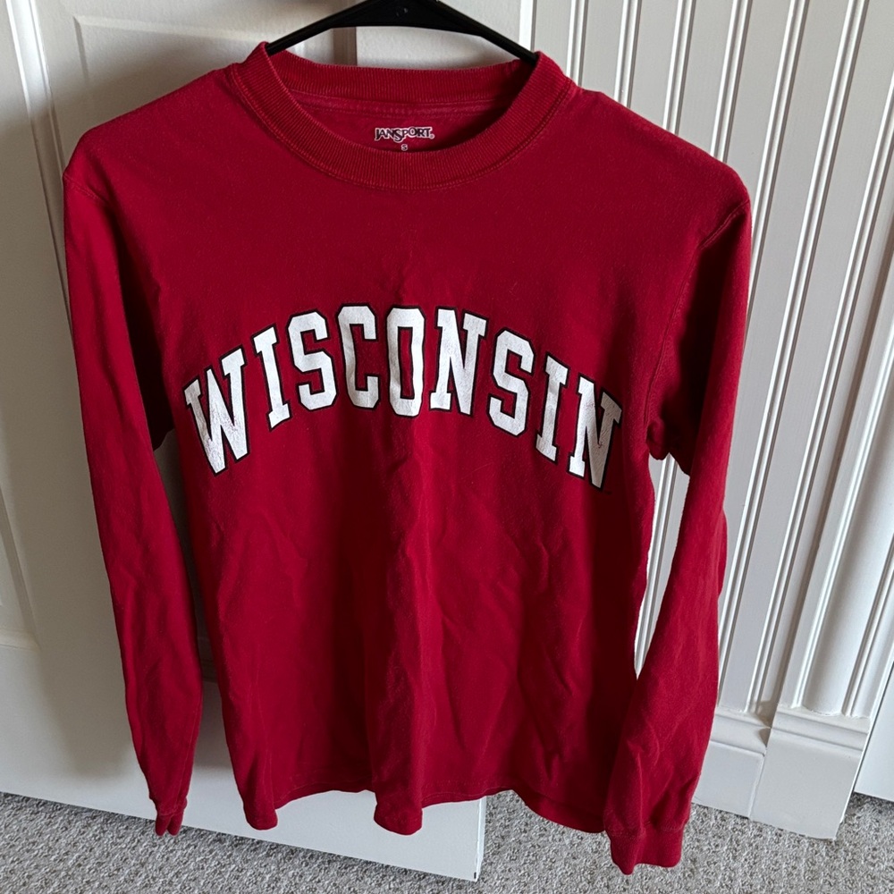 Jansport University of Wisconsin Long Sleeve Red T-Shirt Unisex Size Small